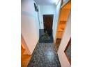 Se oferă spre vânzare un apartament, cu o suprafață utilă de 74 mp, situat la etajul 1 din 4 al unui bloc izolat termic, în cartierul Mănăștur.